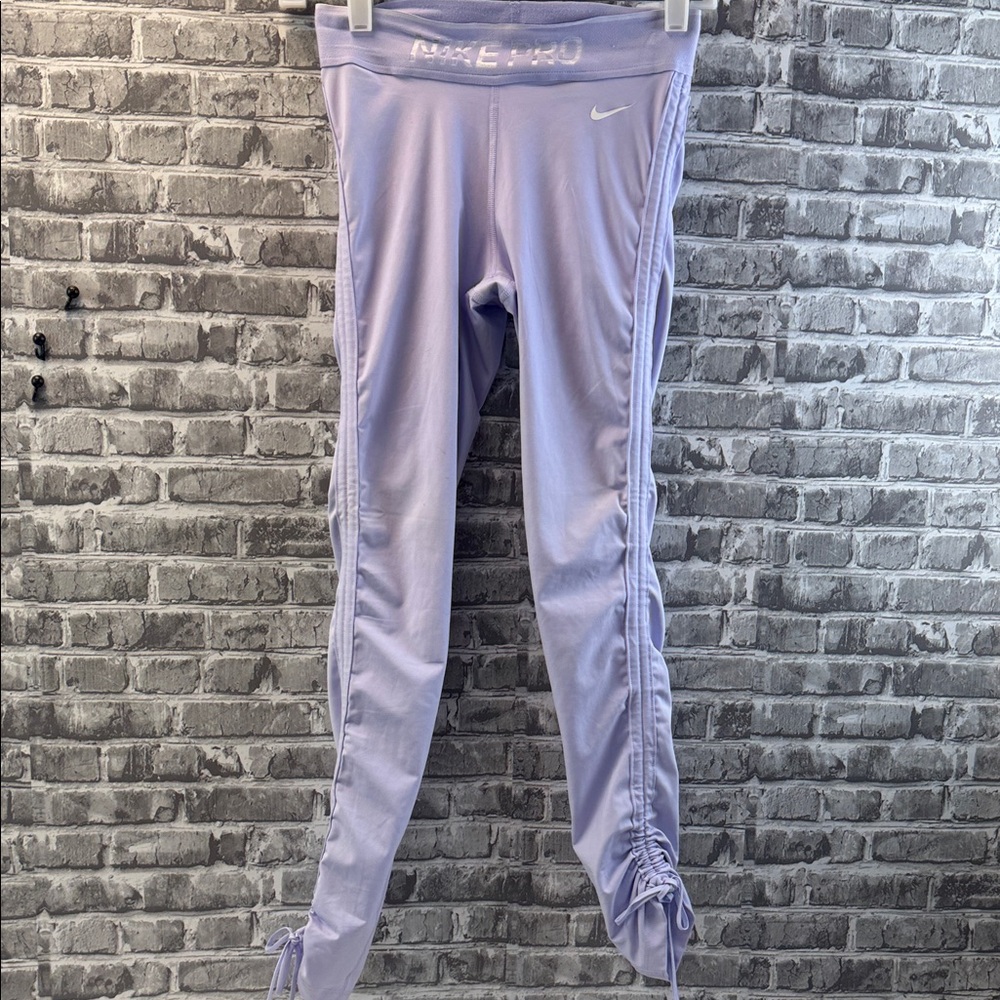 Nike Pro Light Purple Leggings‎
